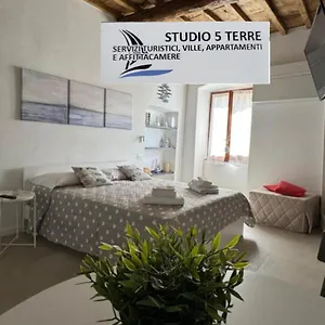 https://casamare-1.hotelitalianriviera.com