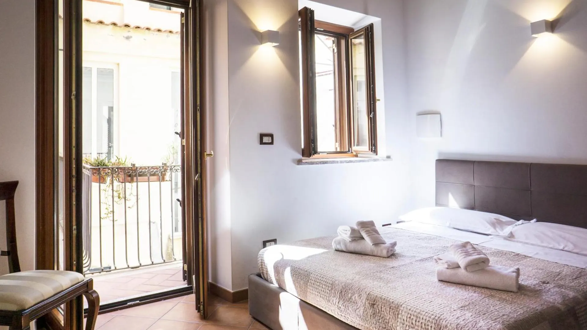 Tina House - Il Cortile Nel Centro Storico Di Taormina Apartment